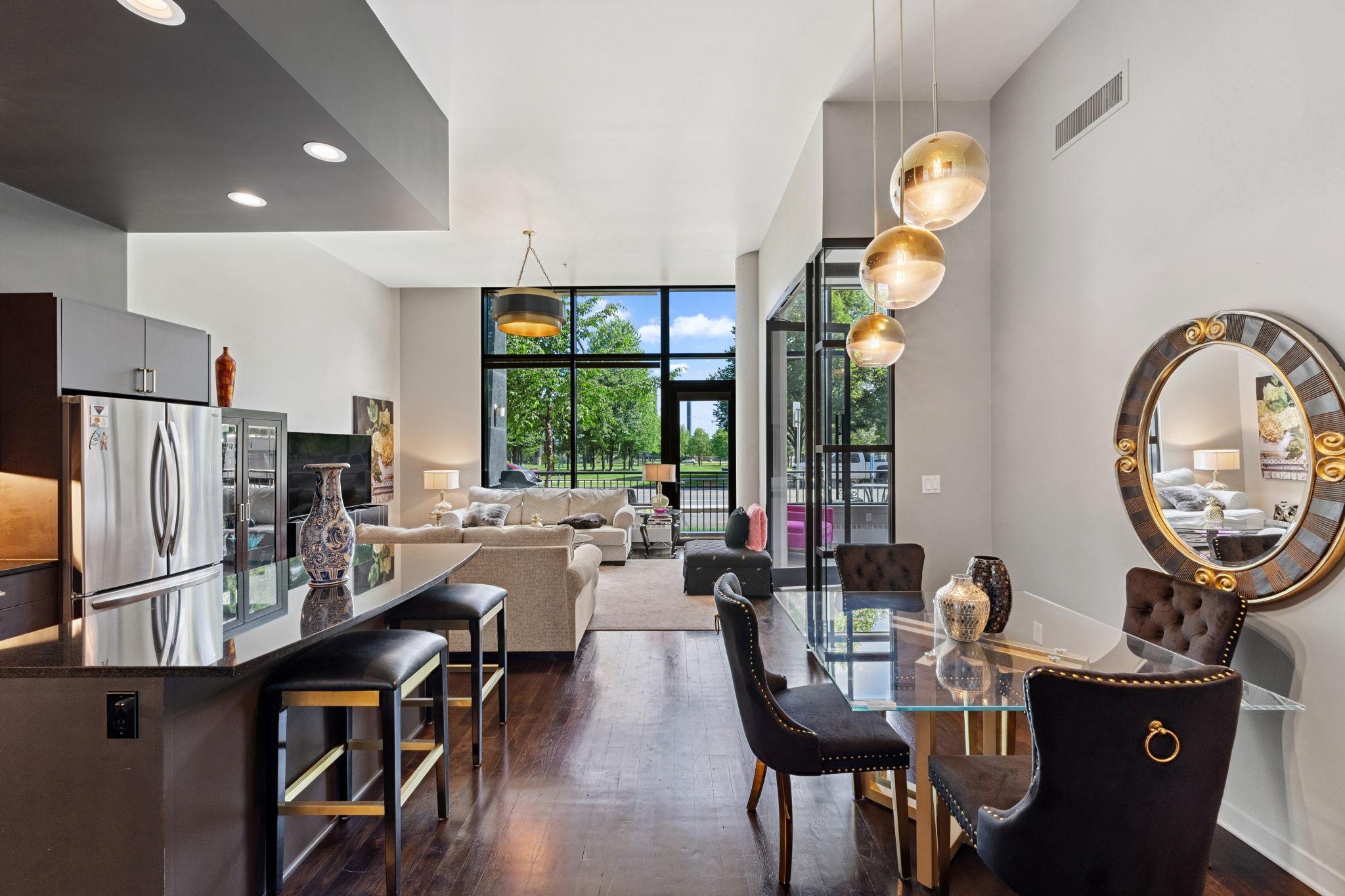 215 10th Avenue S Unit: 112