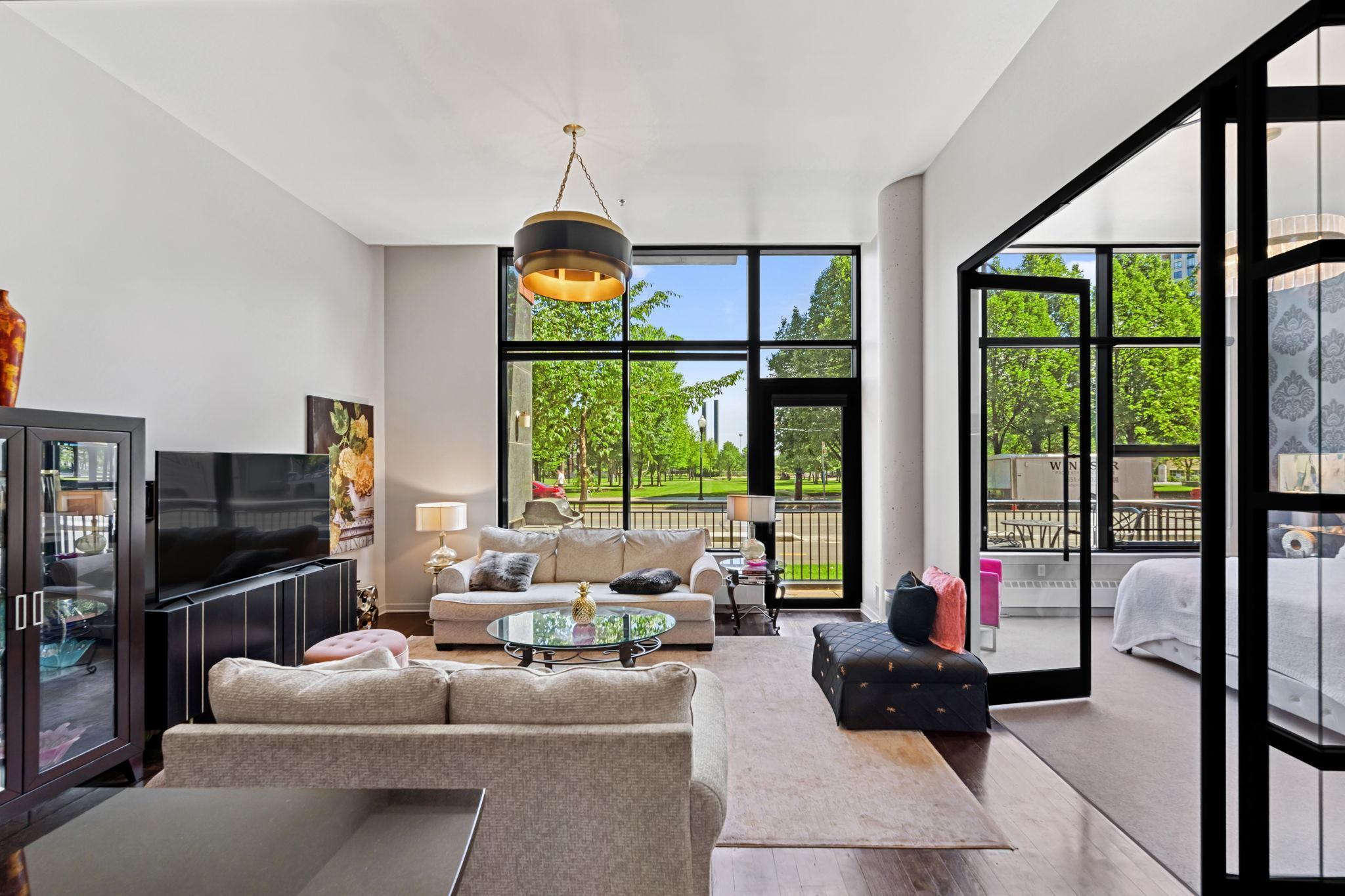 215 10th Avenue S Unit: 112
