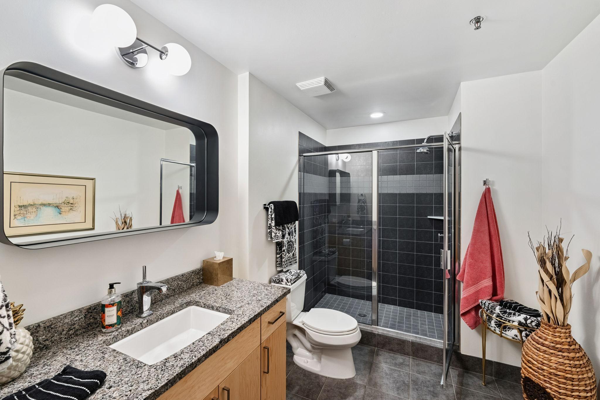 215 10th Avenue S Unit: 112