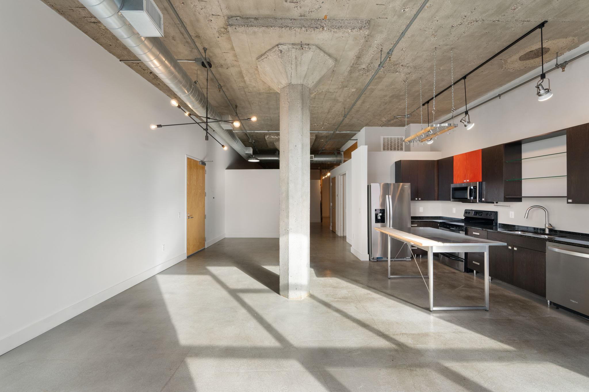 718 Washington Avenue N Unit: 502