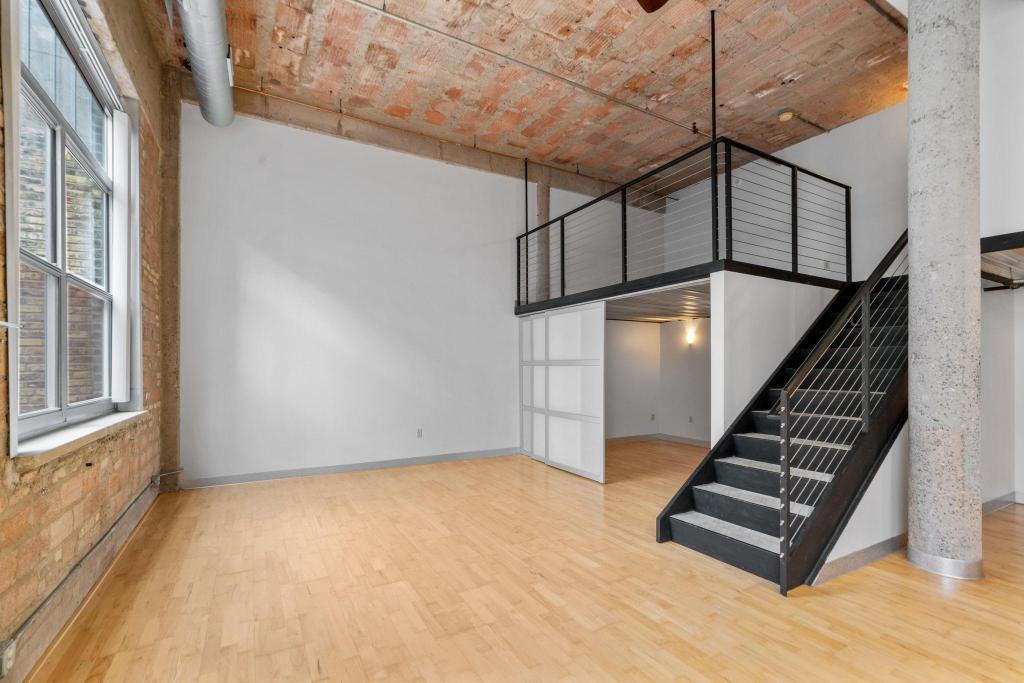 521 S 7th Street Unit: 619