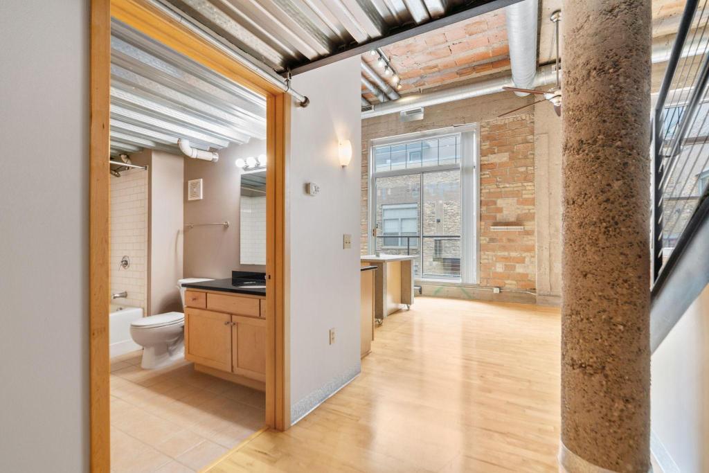 521 S 7th Street Unit: 619