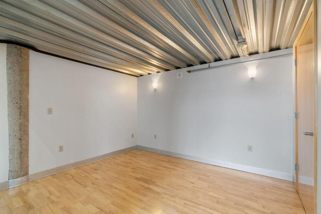 521 S 7th Street Unit: 619