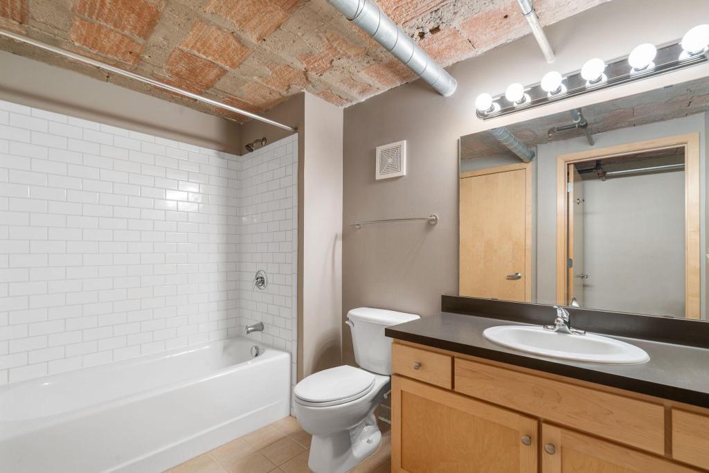 521 S 7th Street Unit: 619