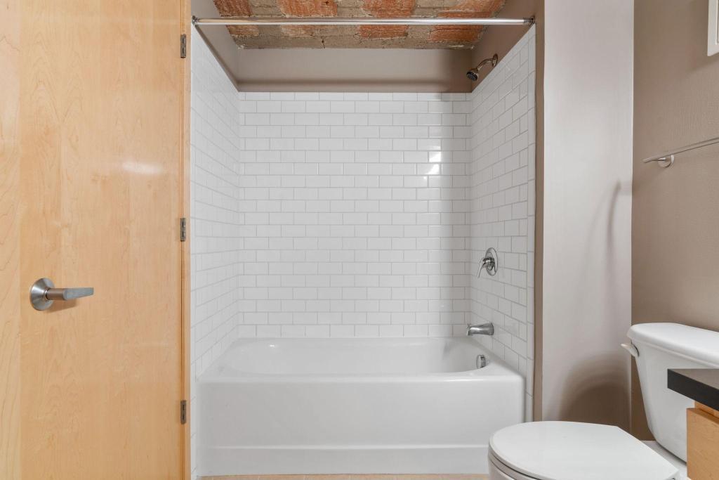 521 S 7th Street Unit: 619