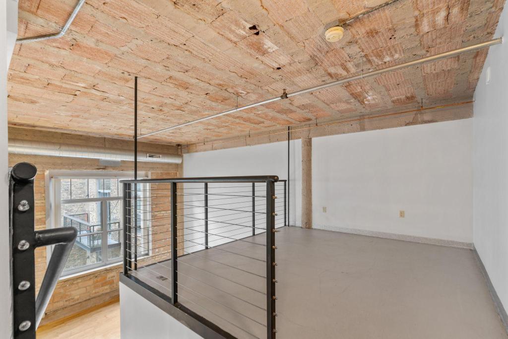 521 S 7th Street Unit: 619