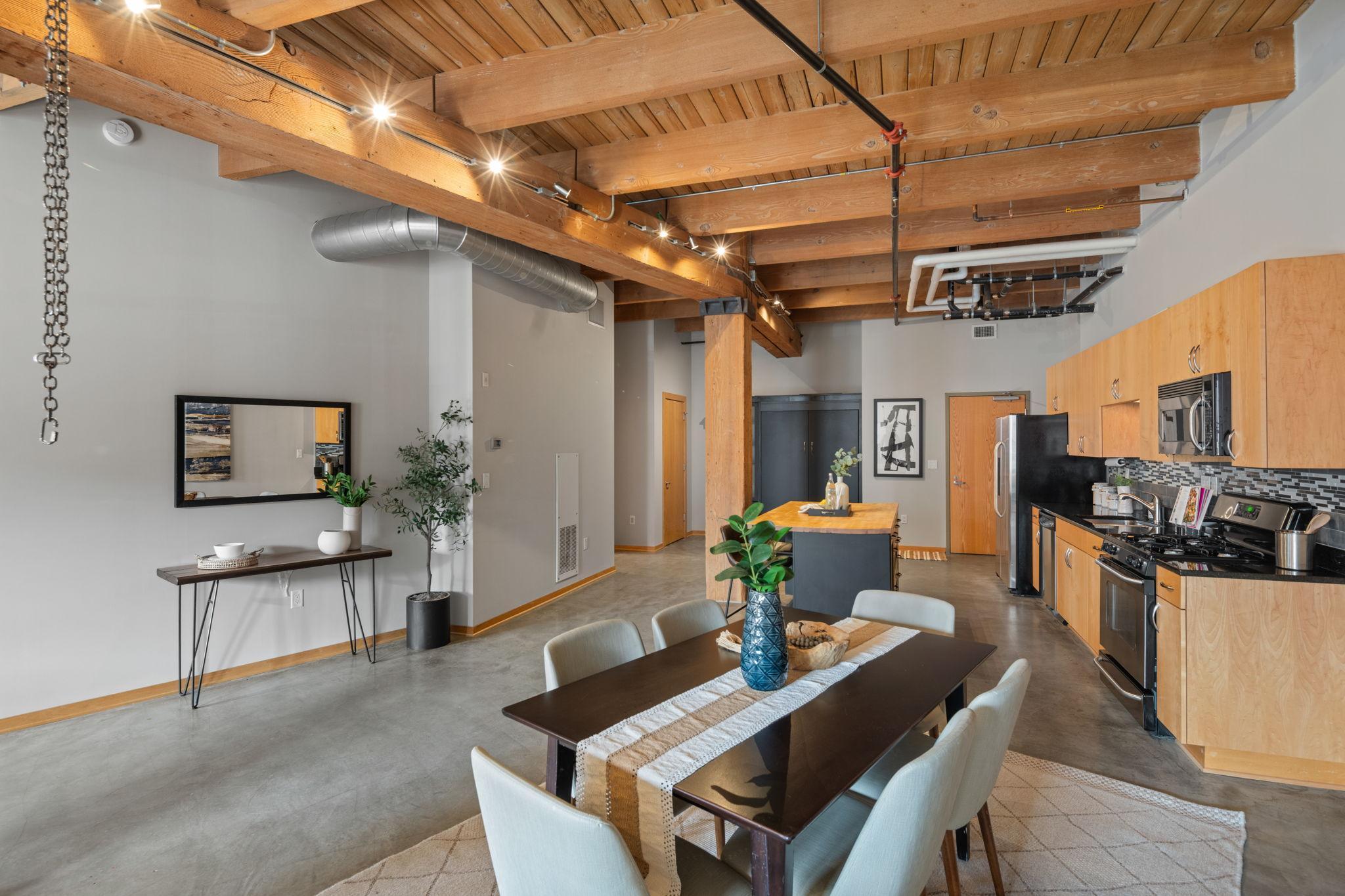 404 Washington Avenue N Unit: 104