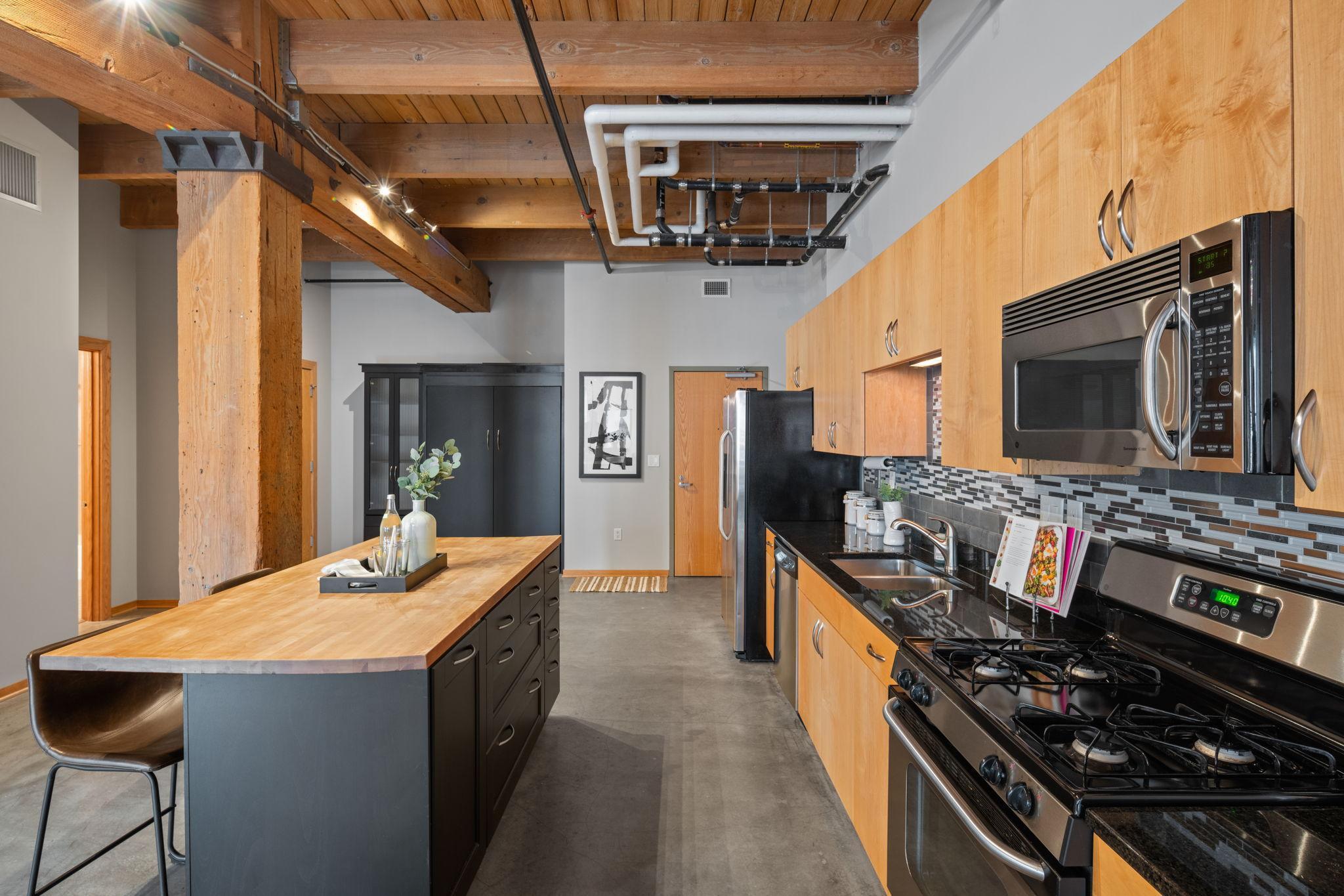 404 Washington Avenue N Unit: 104