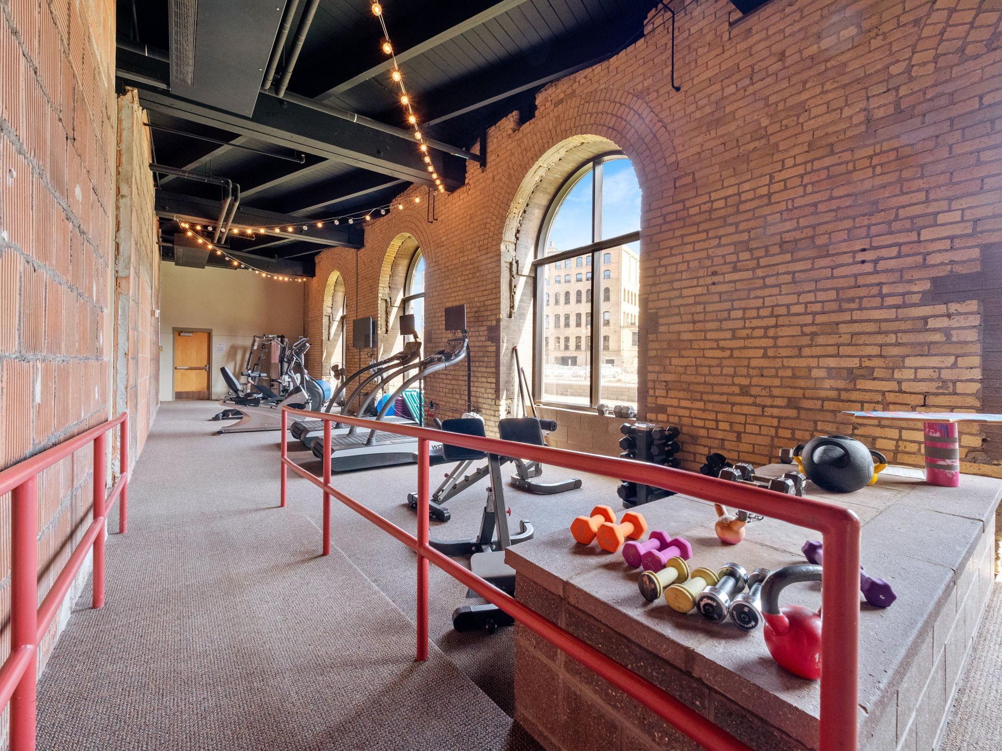 404 Washington Avenue N Unit: 104