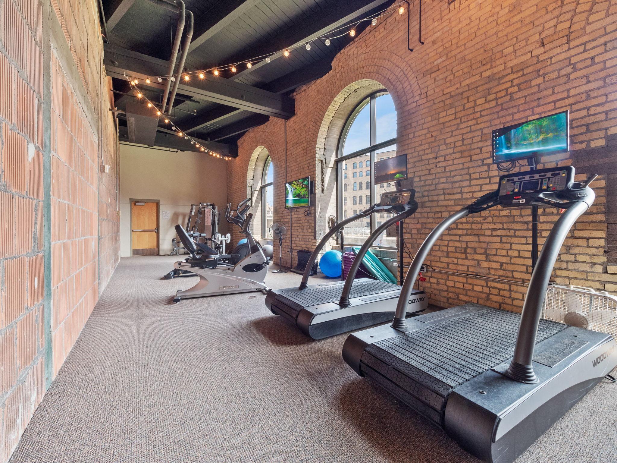 404 Washington Avenue N Unit: 104