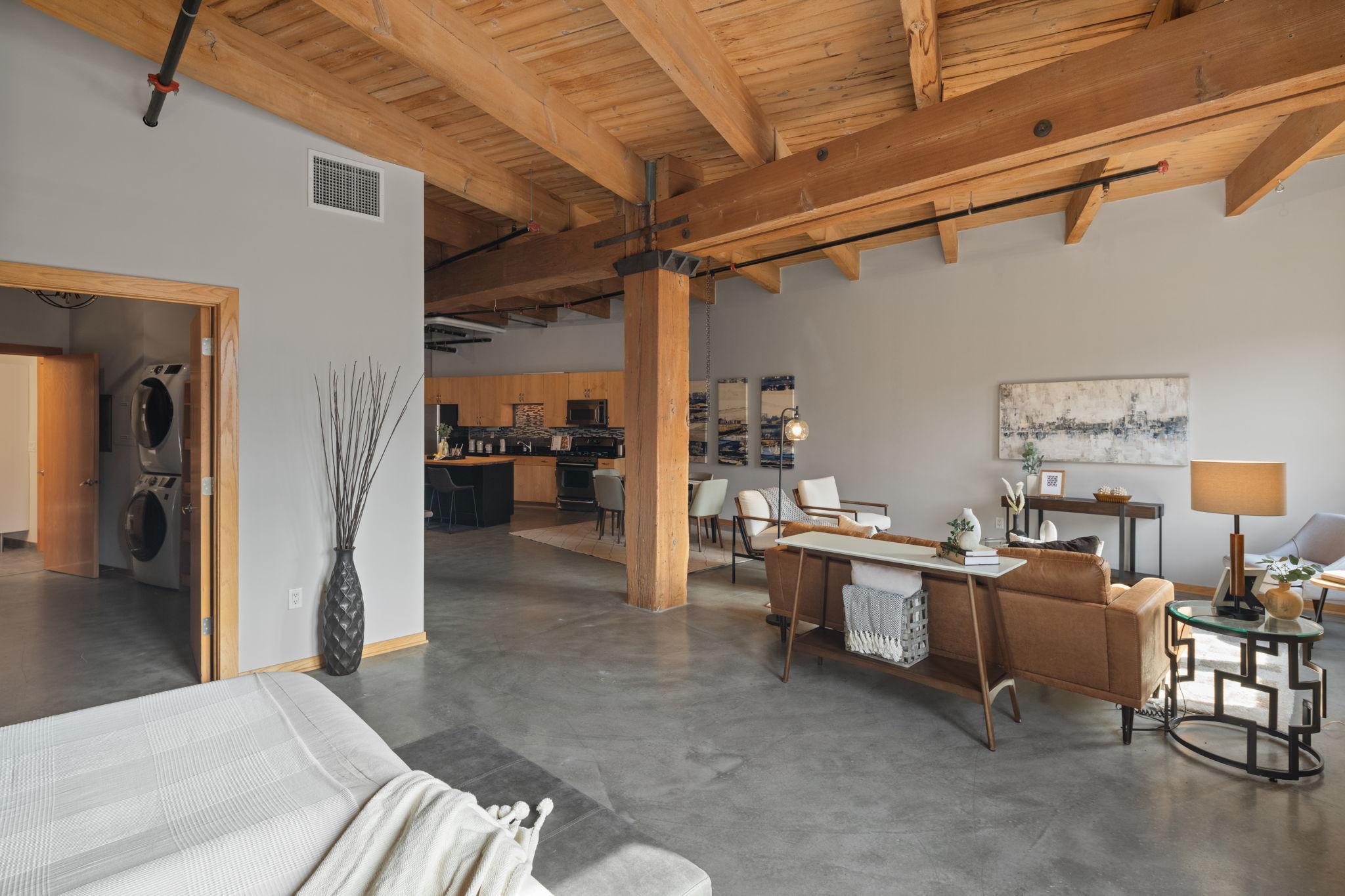 404 Washington Avenue N Unit: 104