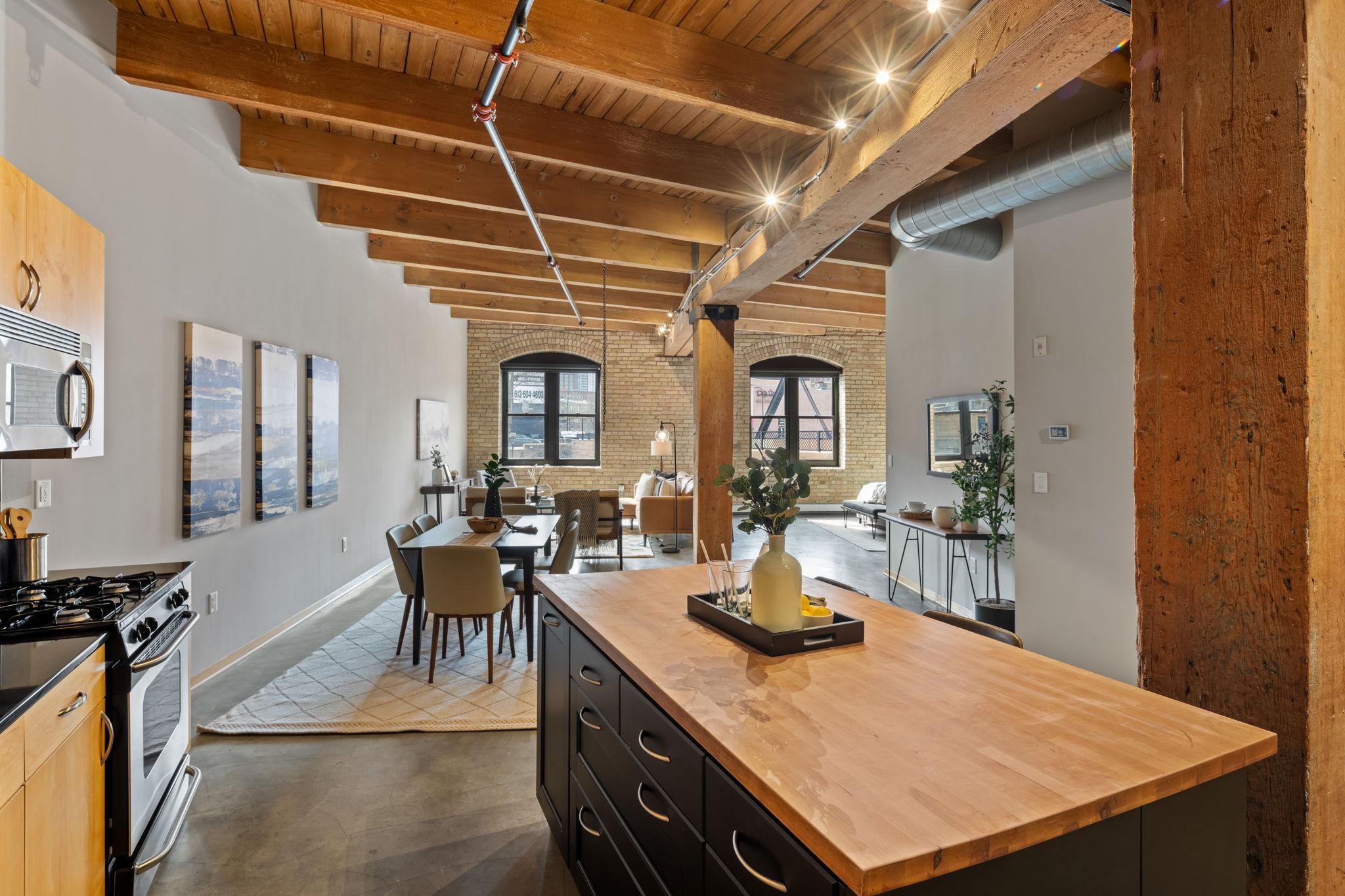 404 Washington Avenue N Unit: 104