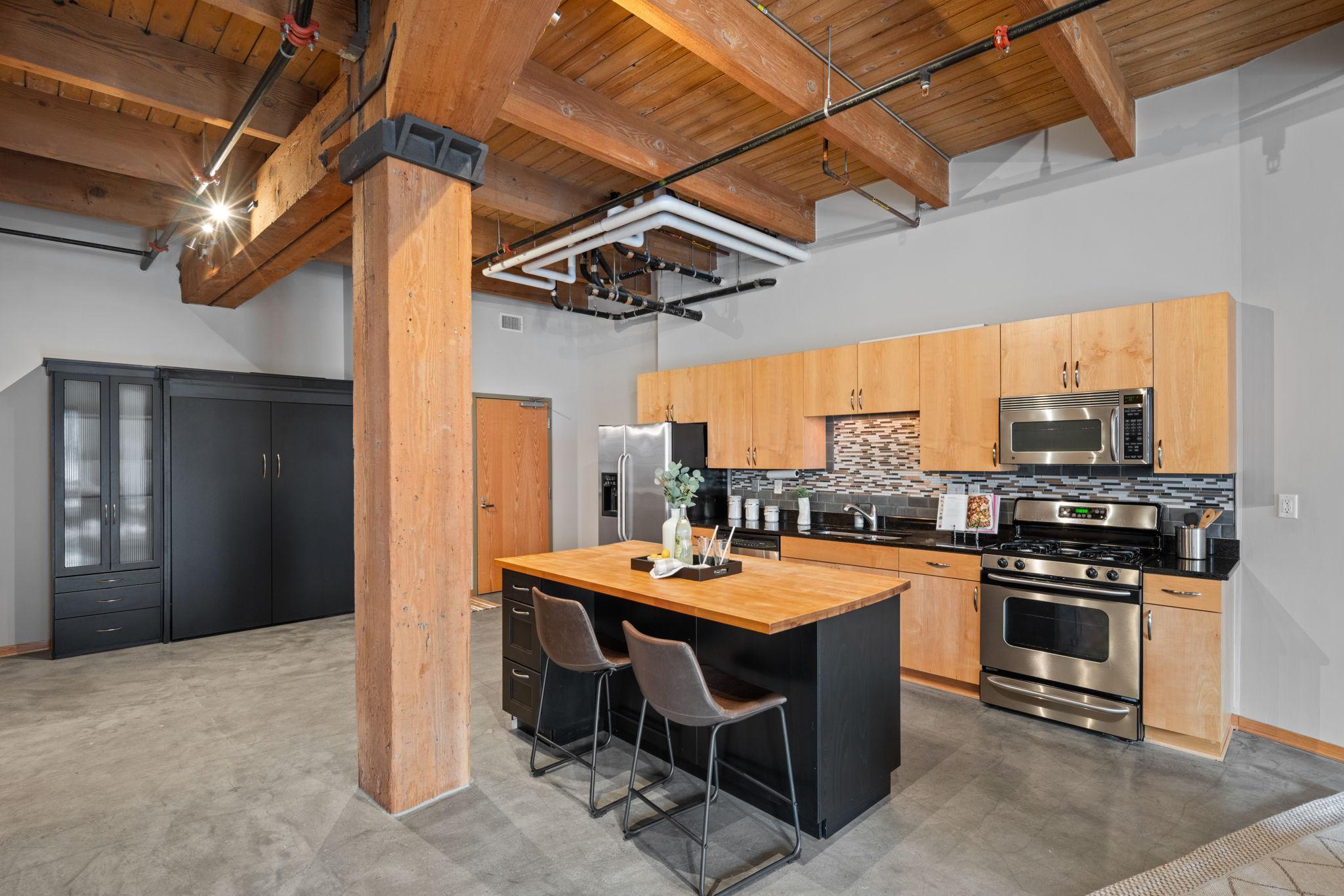 404 Washington Avenue N Unit: 104