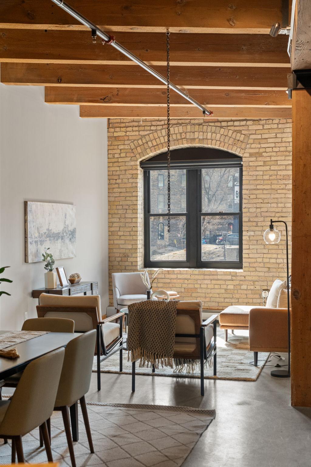 404 Washington Avenue N Unit: 104