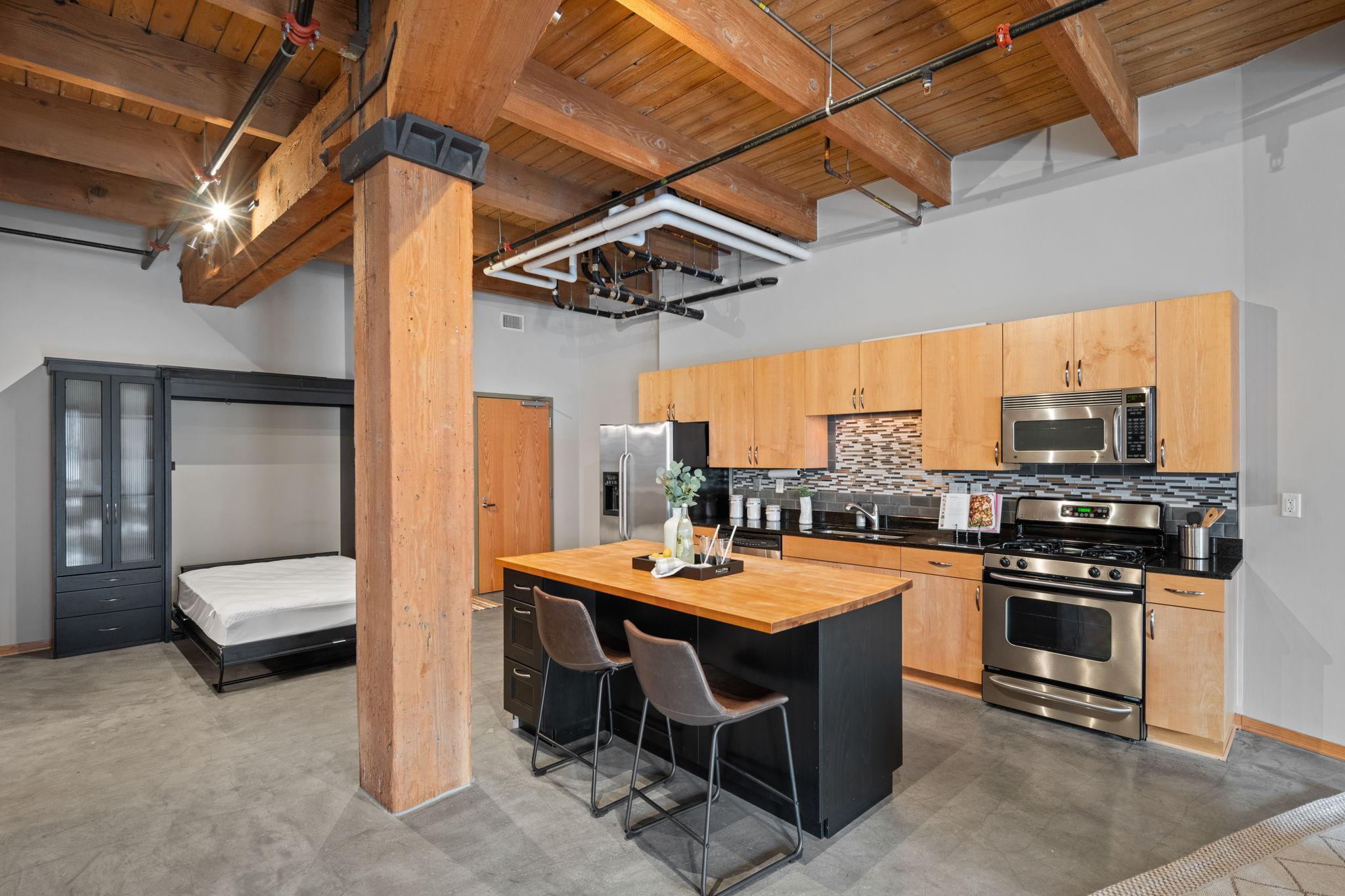 404 Washington Avenue N Unit: 104