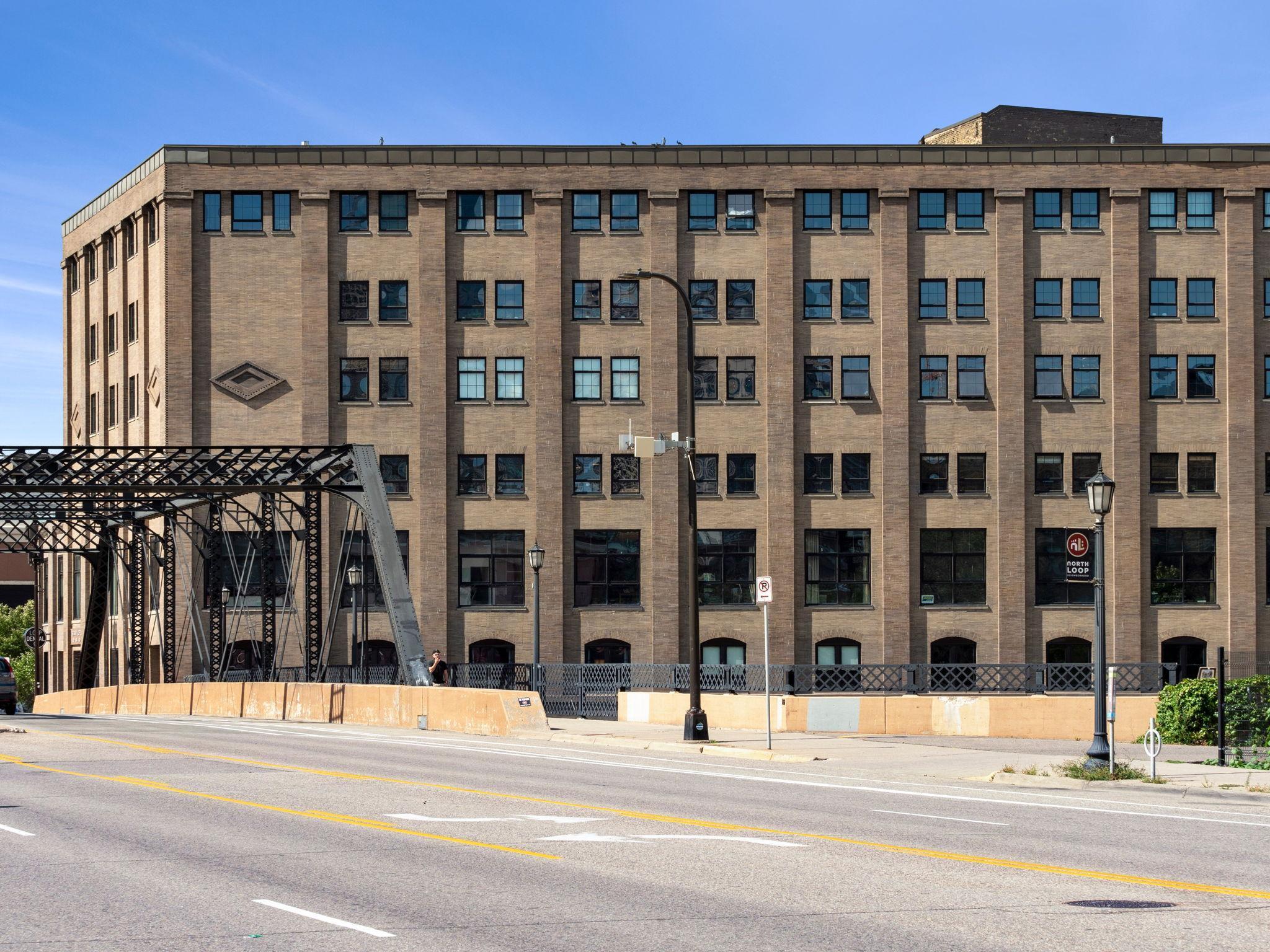 404 Washington Avenue N Unit: 104