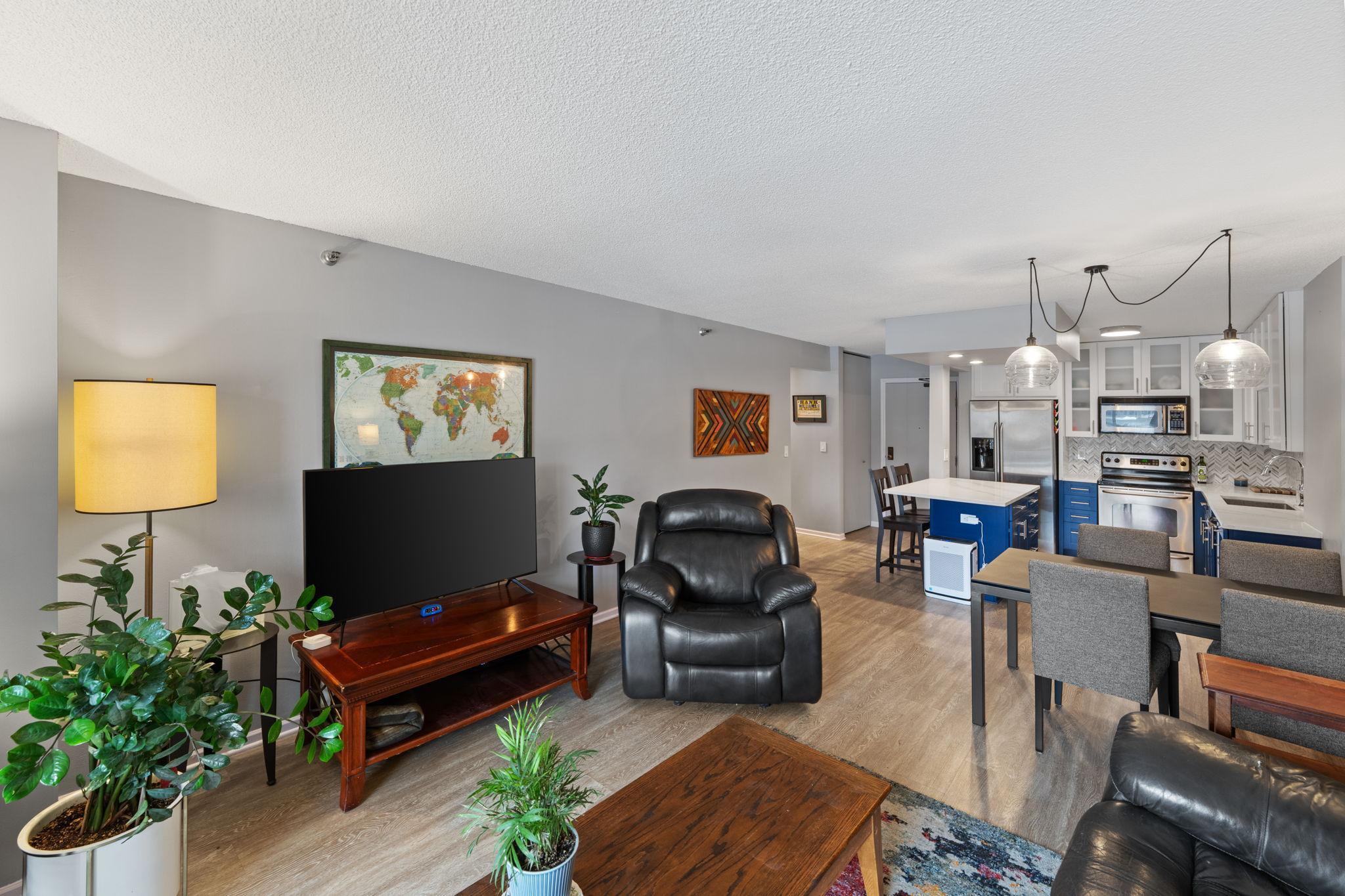 401 S 1st Street Unit: 816