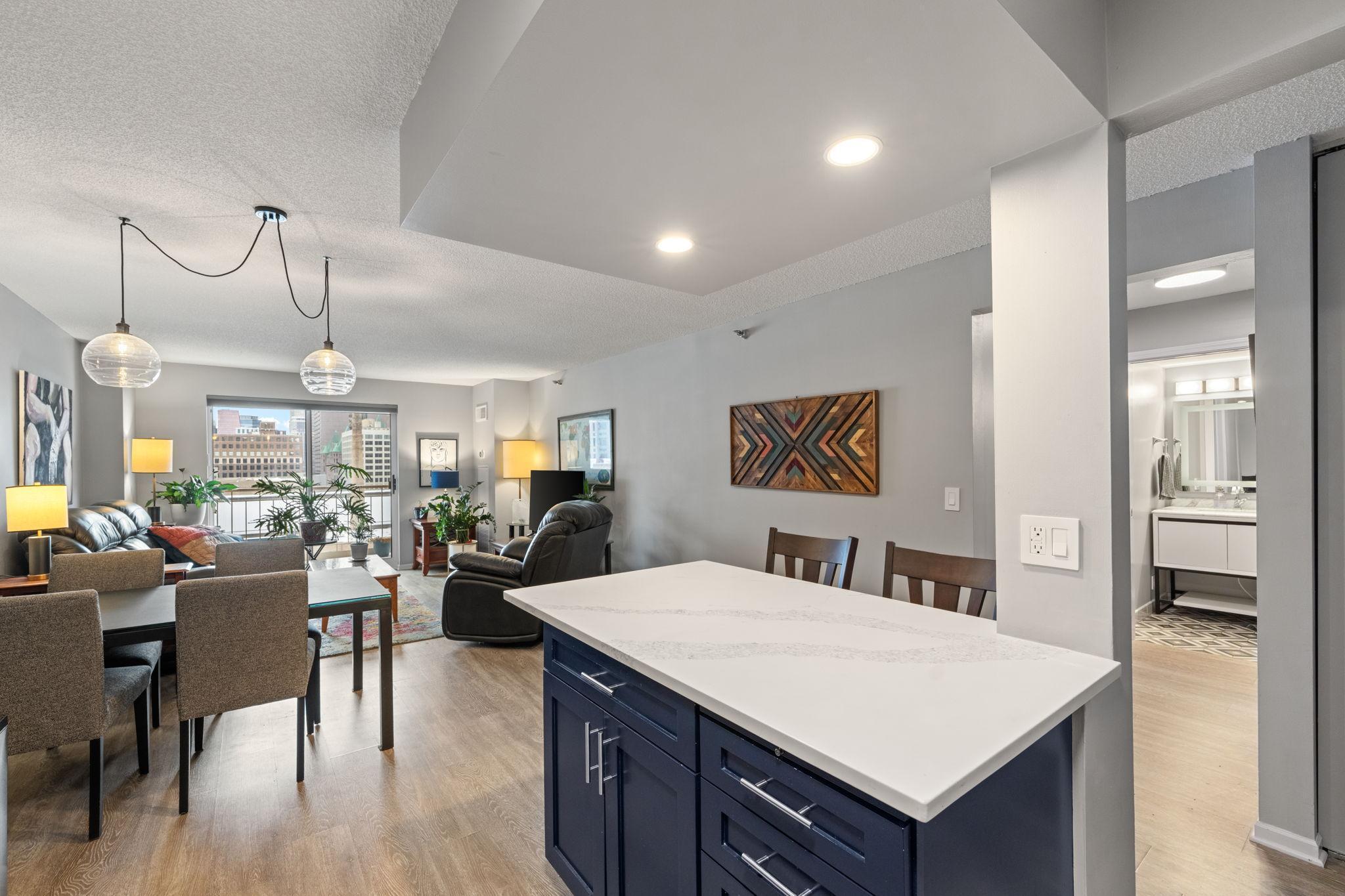 401 S 1st Street Unit: 816