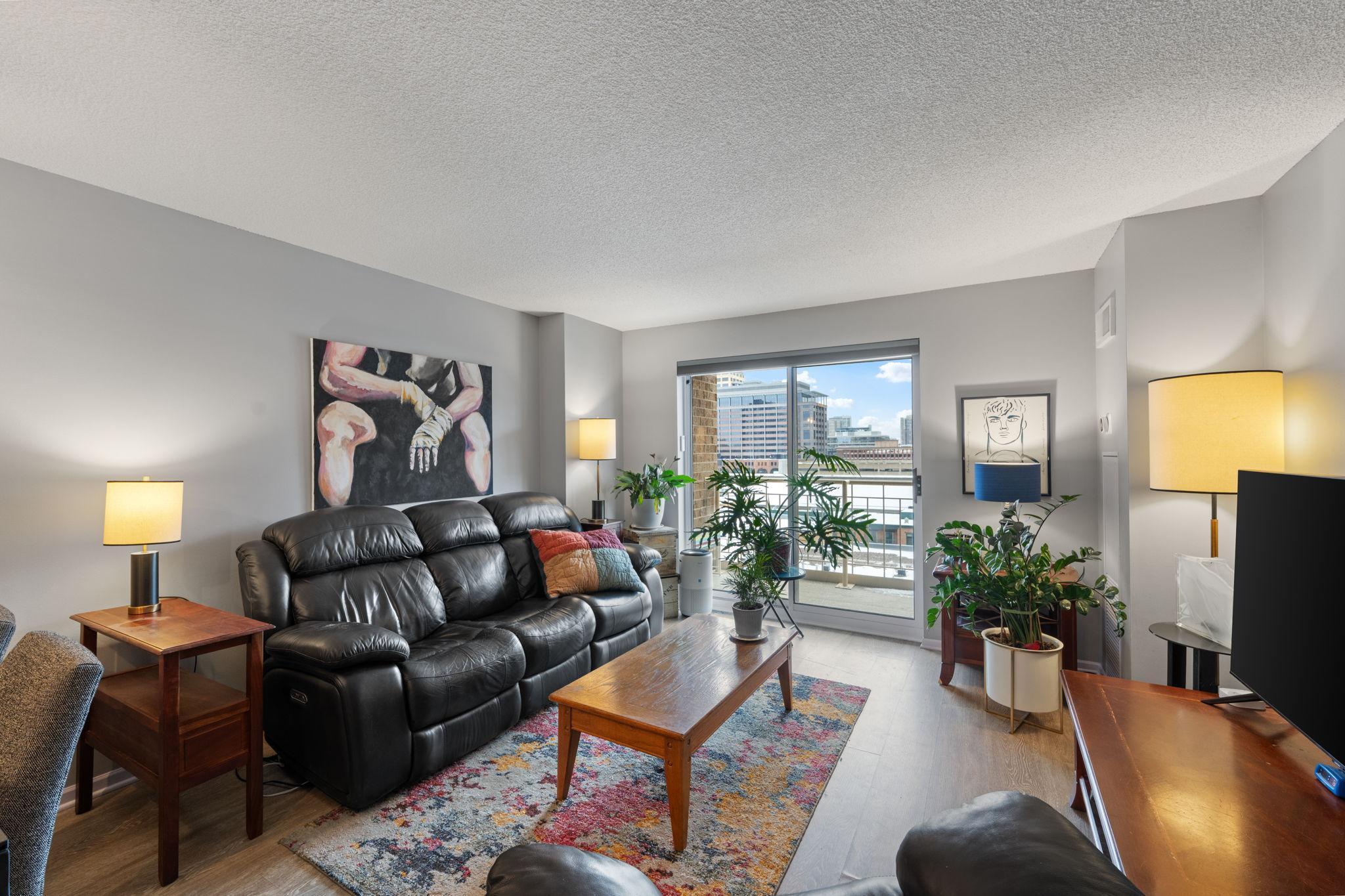 401 S 1st Street Unit: 816