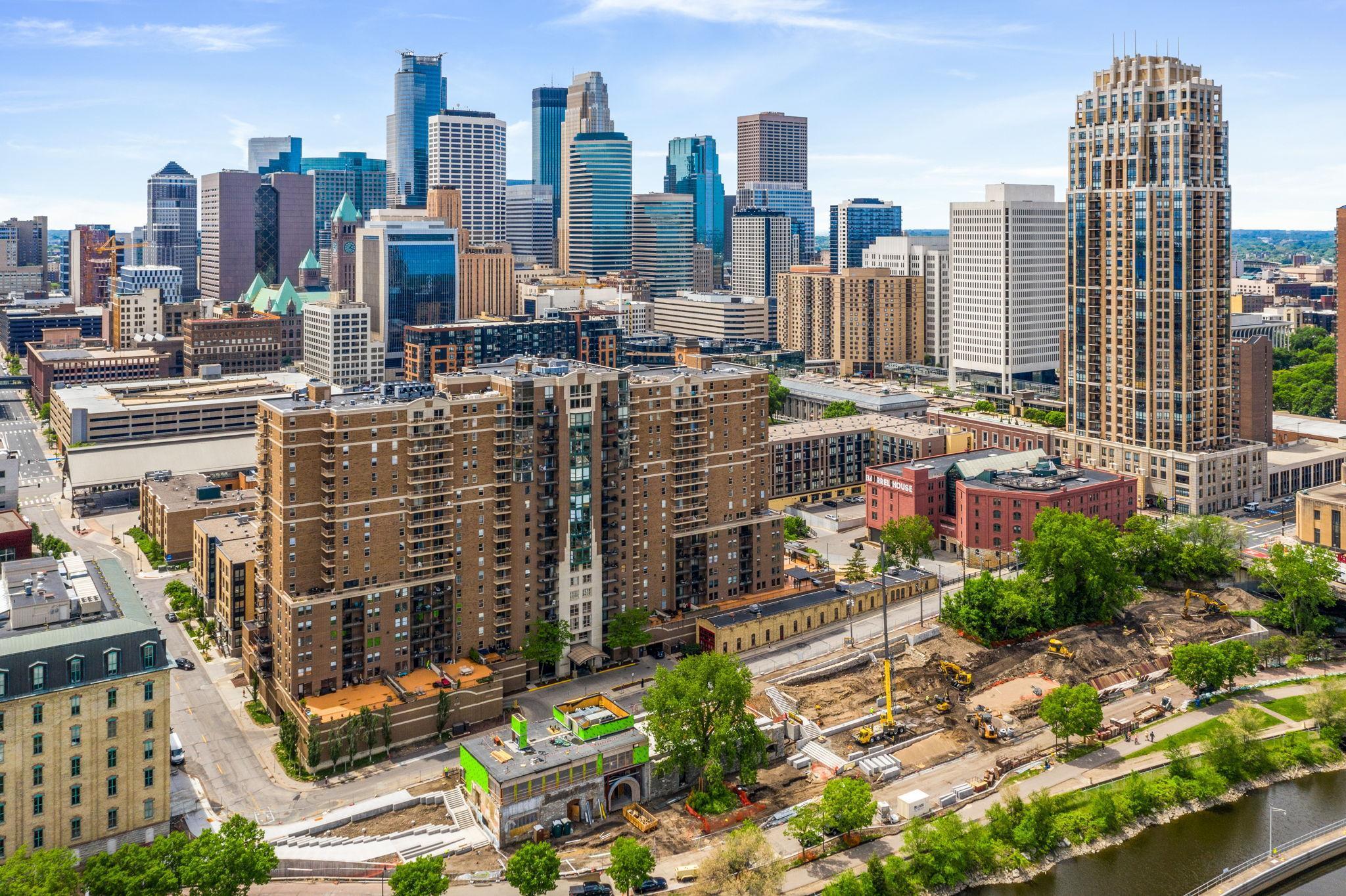 401 S 1st Street Unit: 816