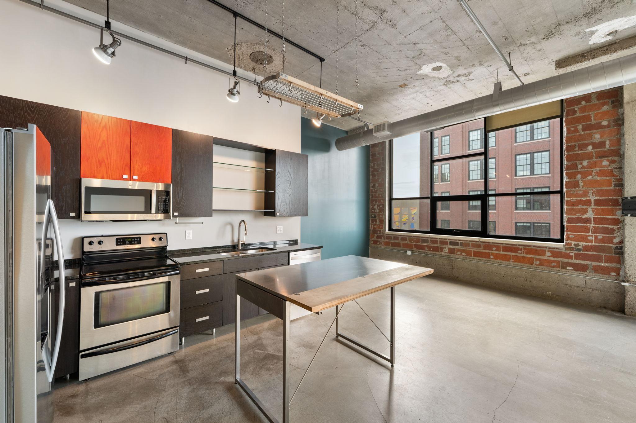 718 Washington Avenue N Unit: 502