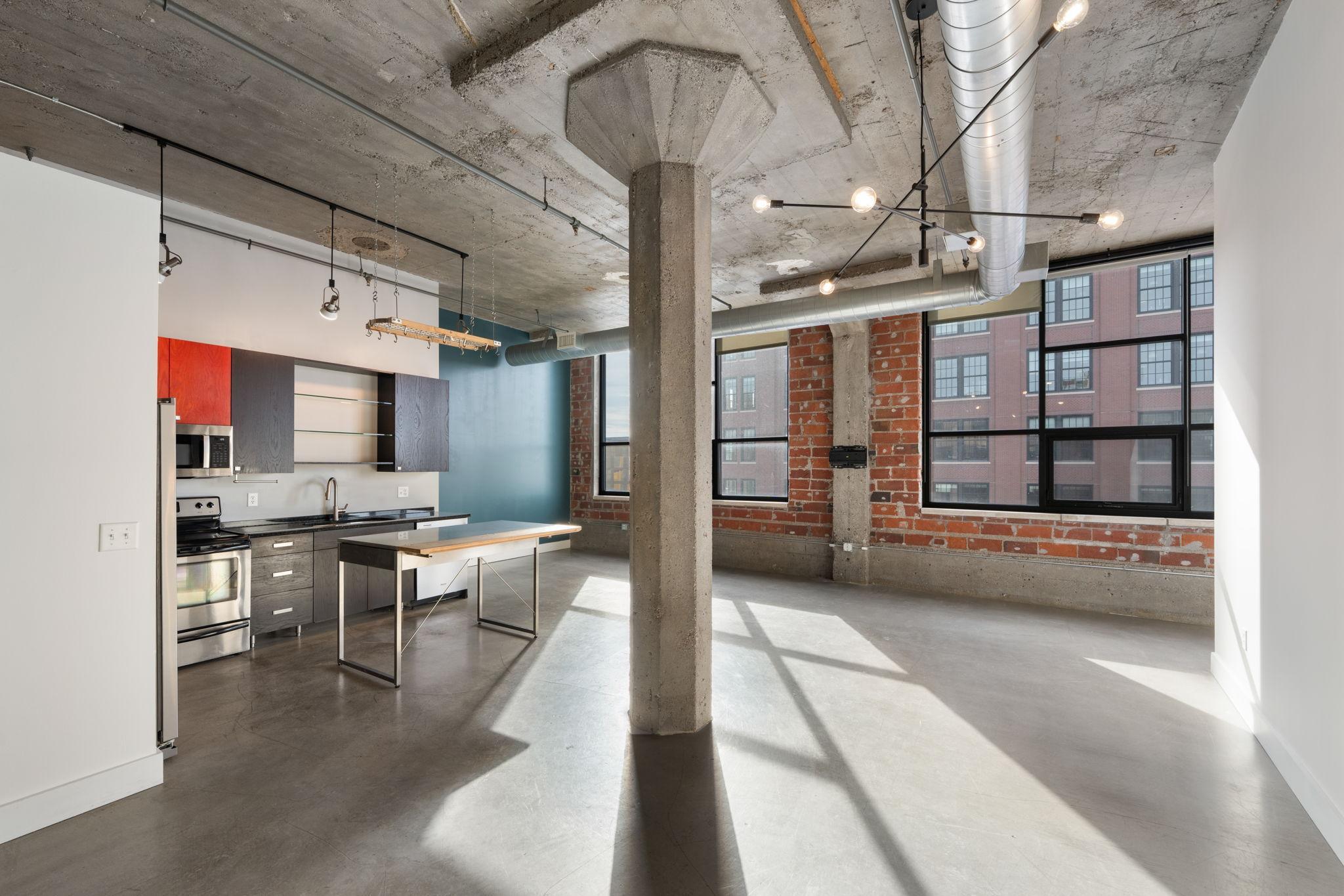 718 Washington Avenue N Unit: 502