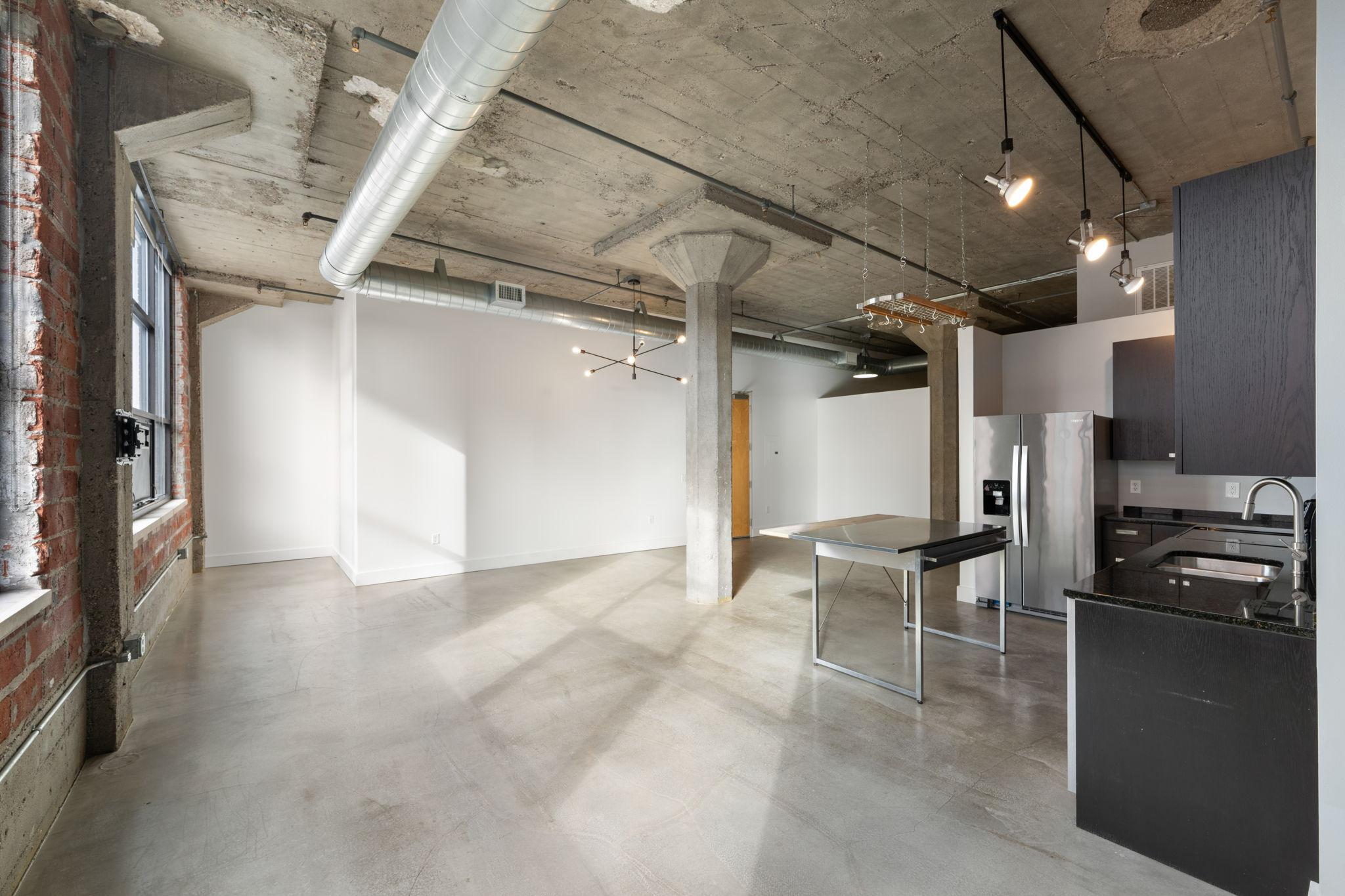 718 Washington Avenue N Unit: 502