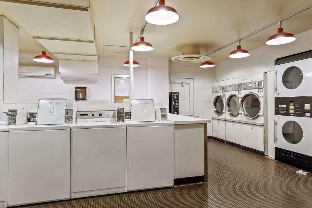 19 S 1st Street Unit: B1503