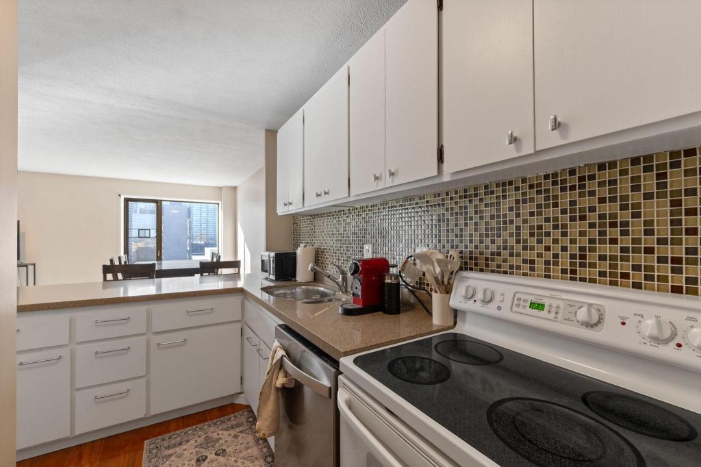19 S 1st Street Unit: B1503