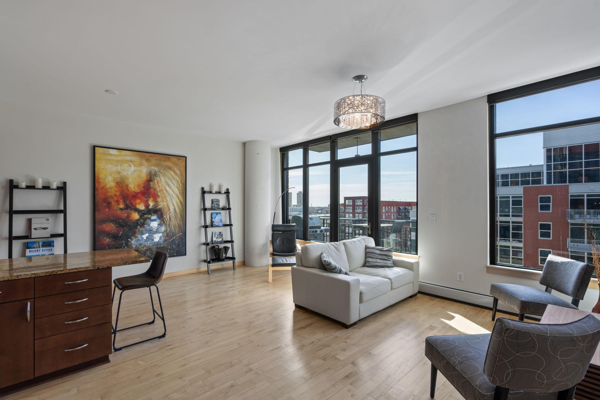 215 10th Avenue S Unit: 703