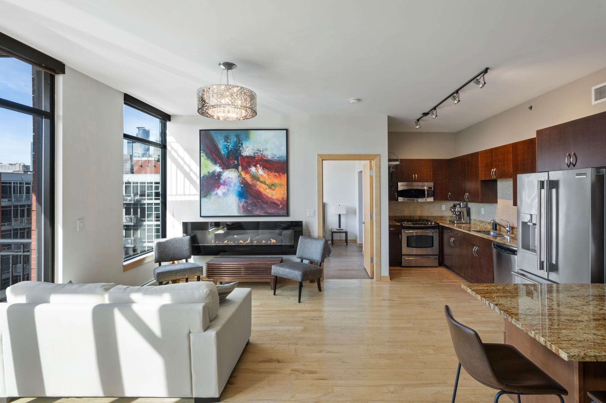 215 10th Avenue S Unit: 703