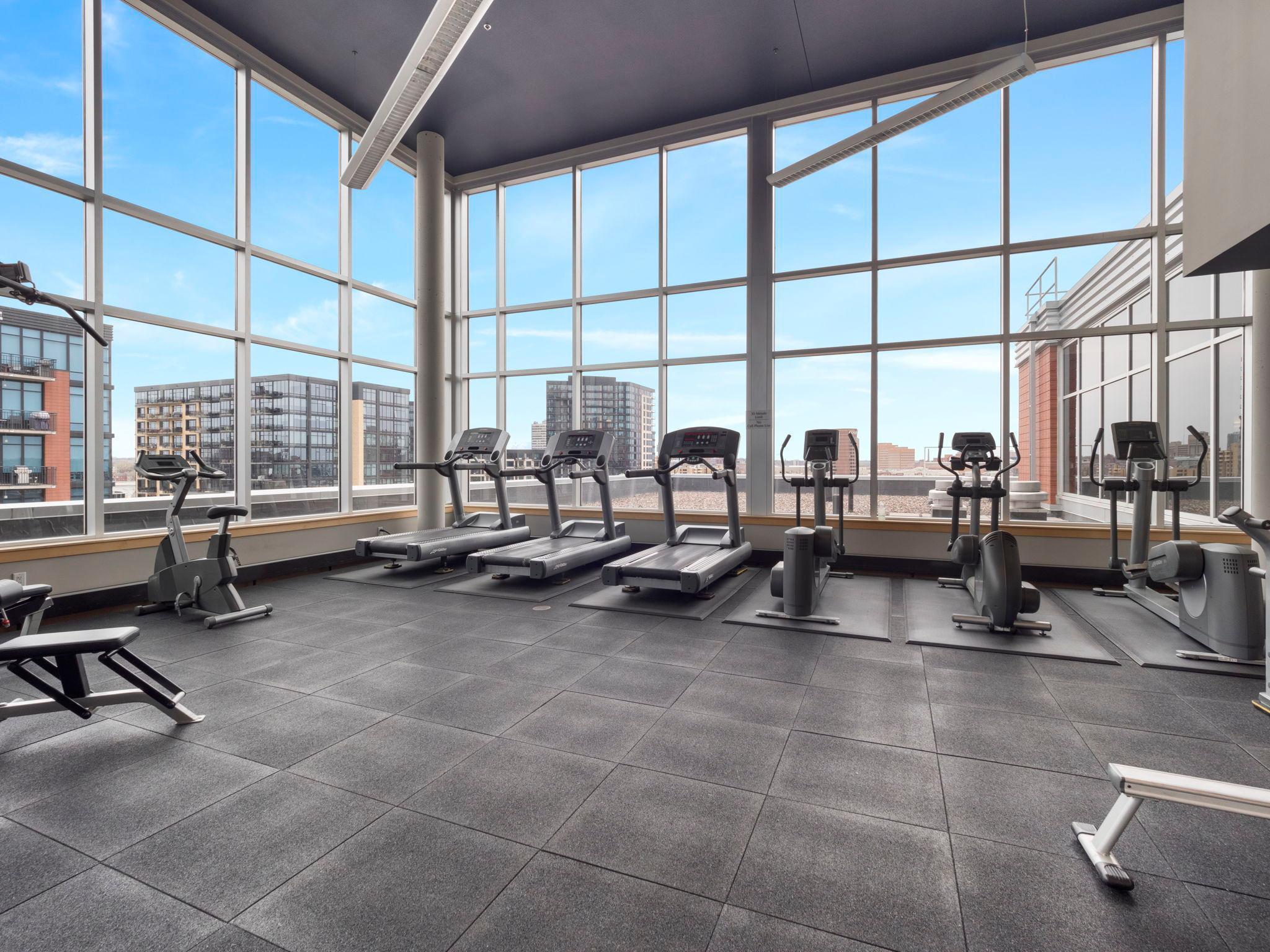 215 10th Avenue S Unit: 703