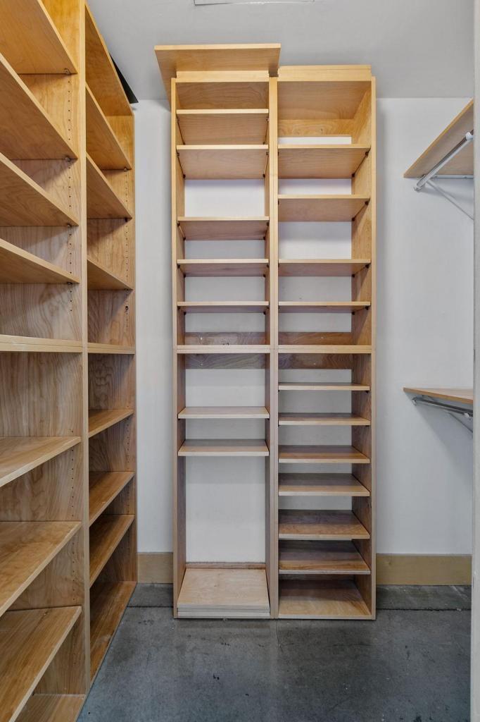 345 6th Avenue N Unit: 406