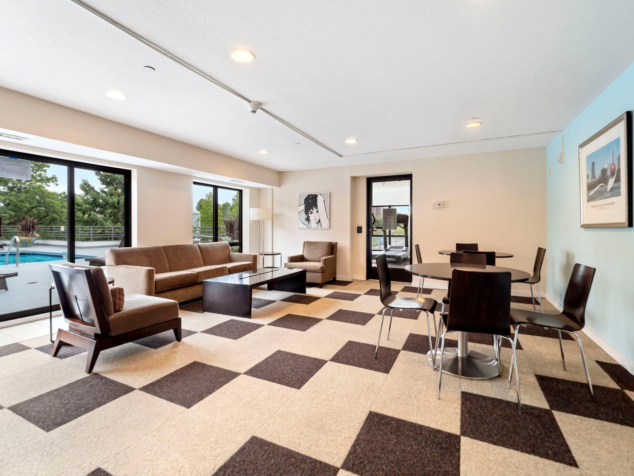 48 Groveland Terrace Unit: B307