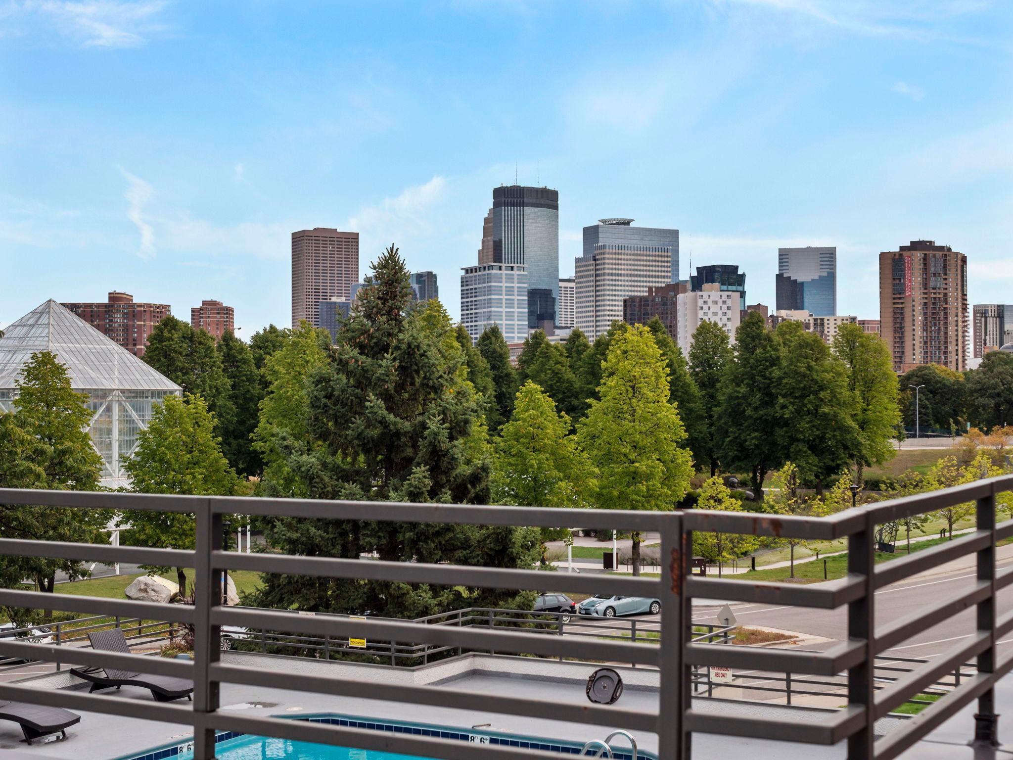 48 Groveland Terrace Unit: B307