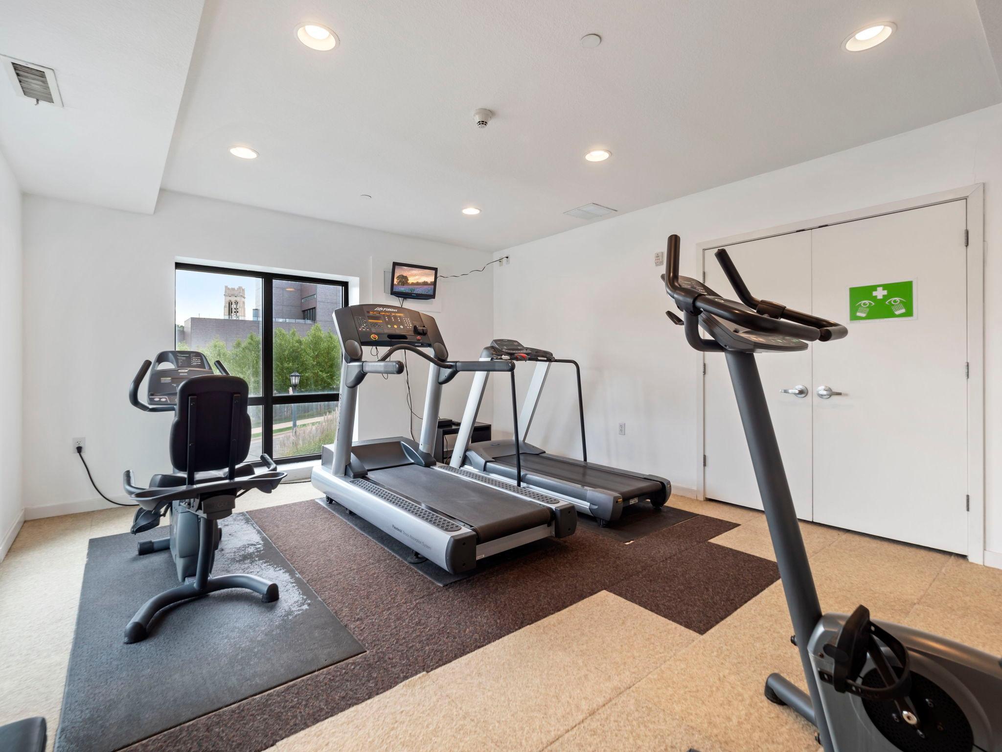 48 Groveland Terrace Unit: B307