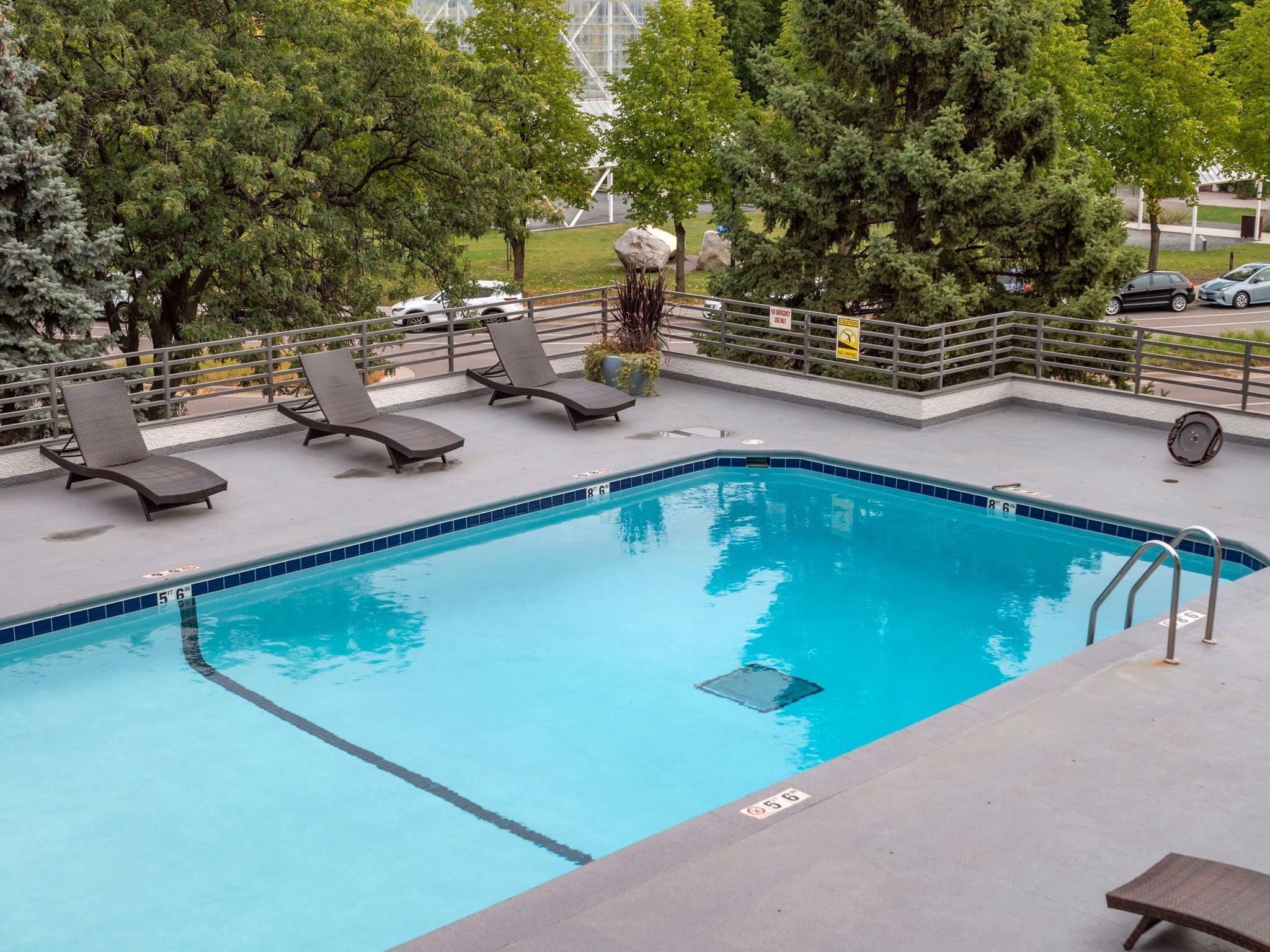 48 Groveland Terrace Unit: B307