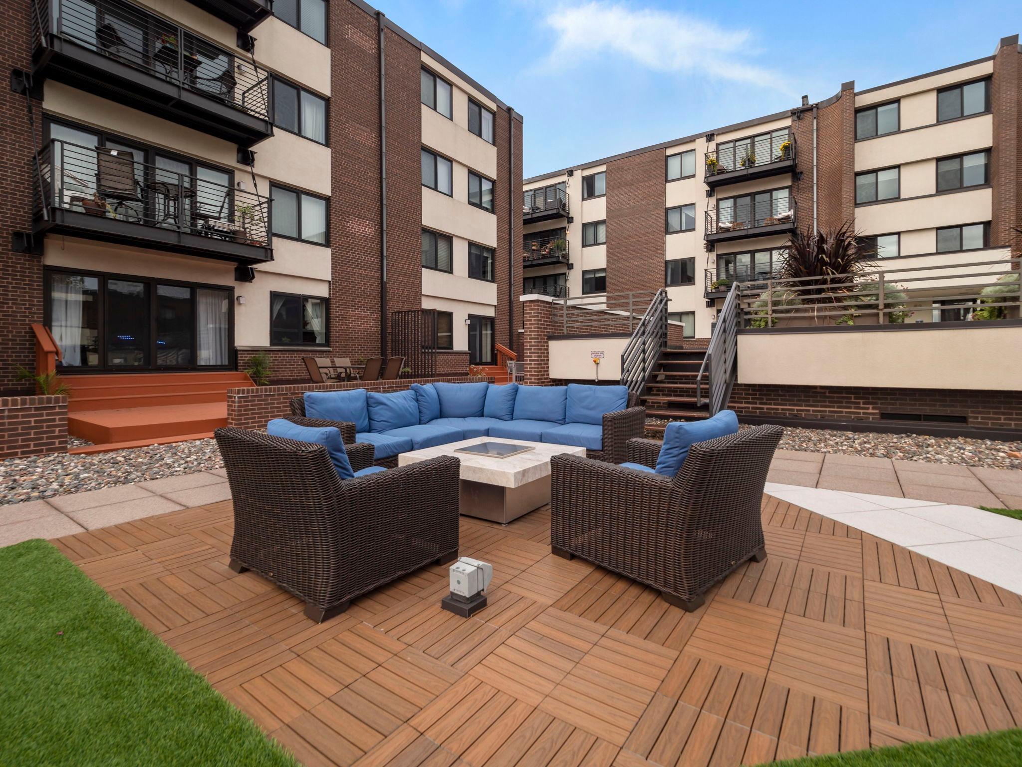 48 Groveland Terrace Unit: B307