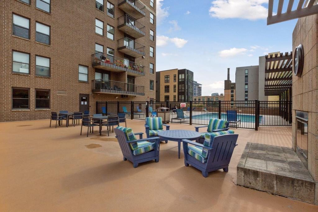 401 S 1st Street Unit: 1705