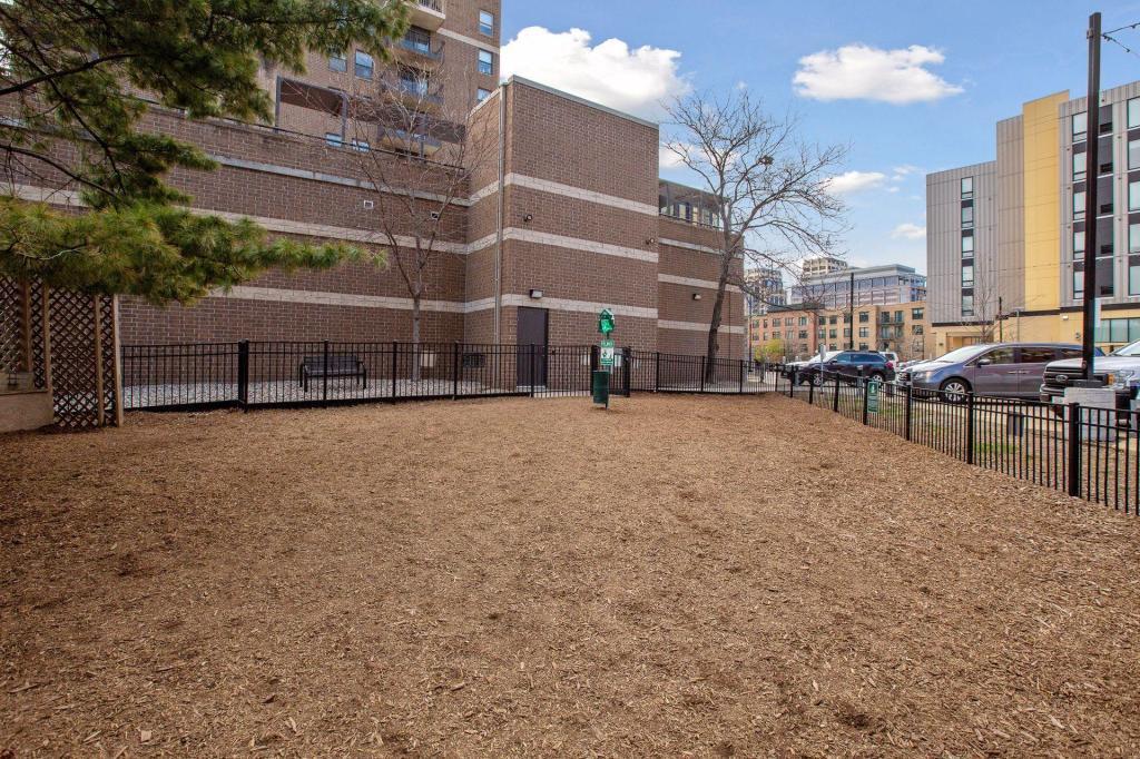 401 S 1st Street Unit: 1705