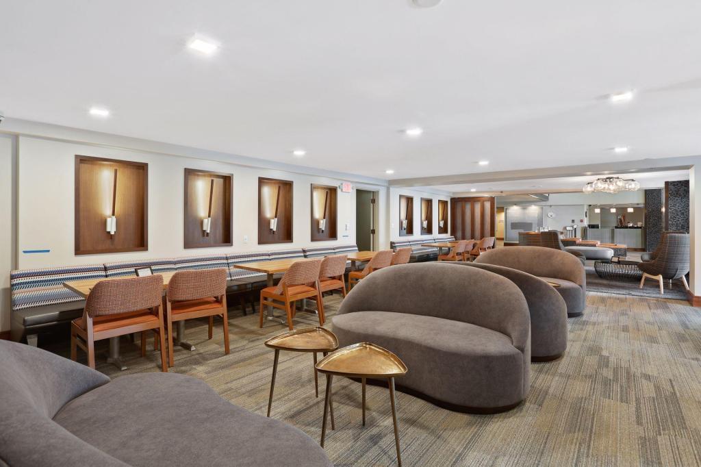 401 S 1st Street Unit: 1705