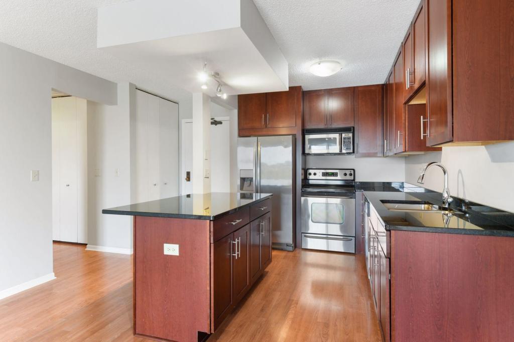 401 S 1st Street Unit: 1705