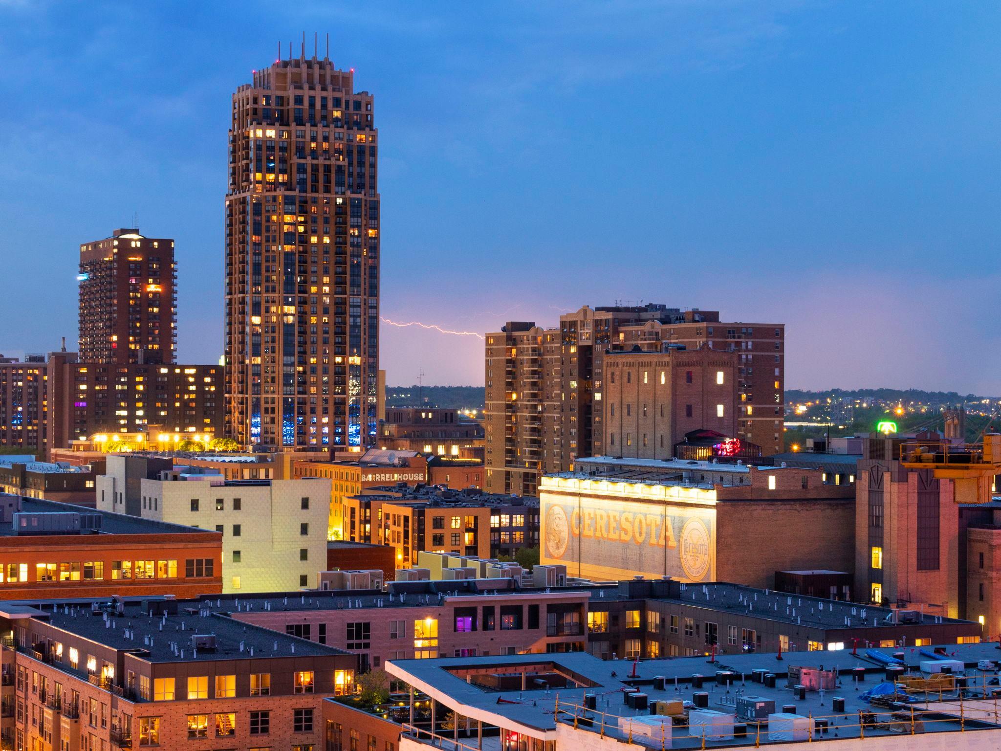 100 3rd Avenue S Unit: 2604