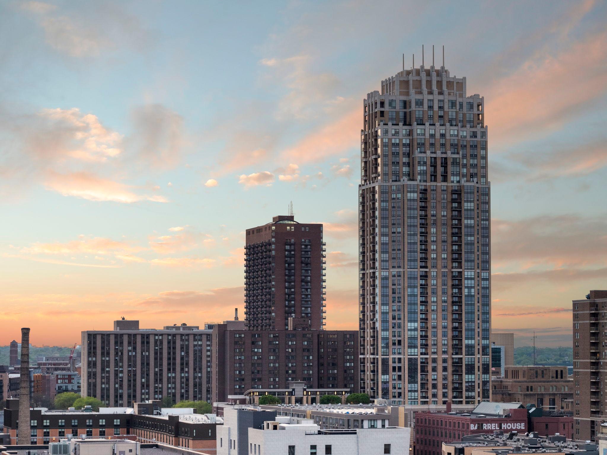 100 3rd Avenue S Unit: 2604