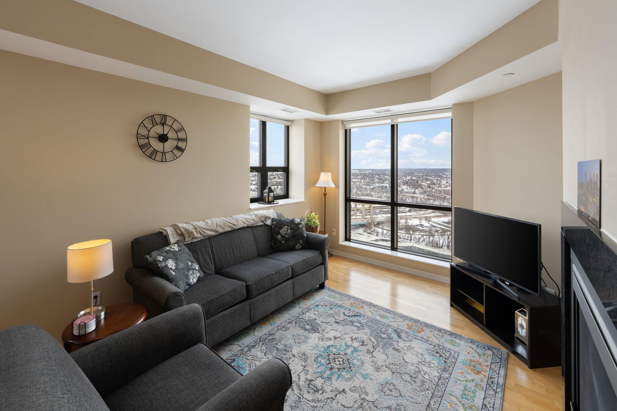 100 3rd Avenue S Unit: 2604