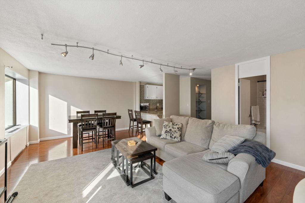 19 S 1st Street Unit: B1503