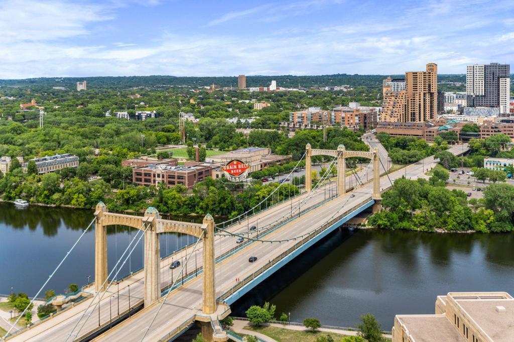 19 S 1st Street Unit: B1503