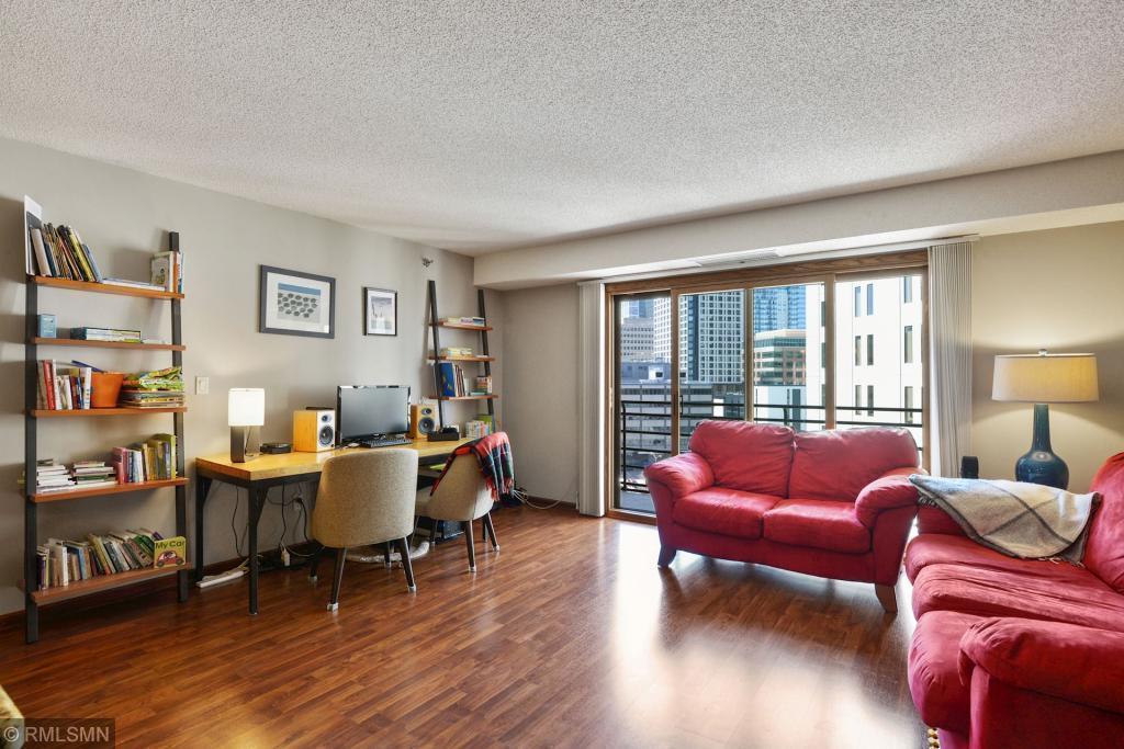 121 Washington Avenue S Unit: 915