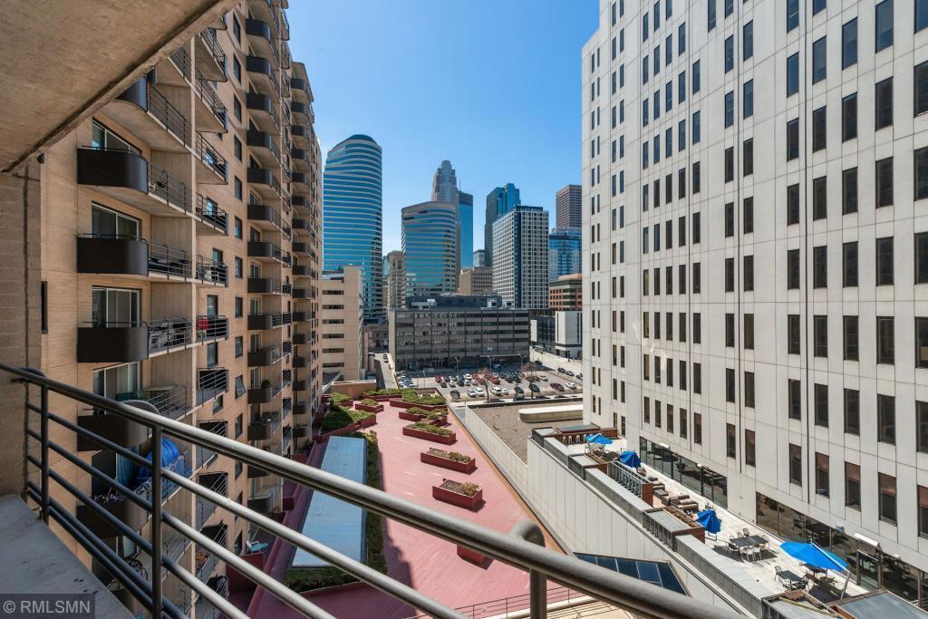 121 Washington Avenue S Unit: 915