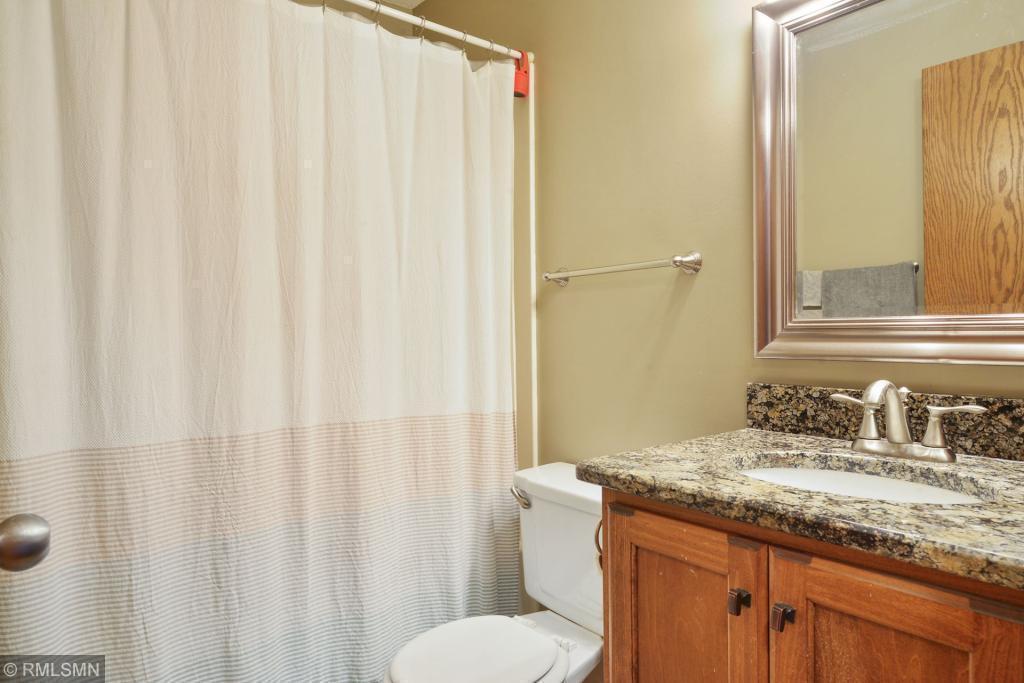 121 Washington Avenue S Unit: 915